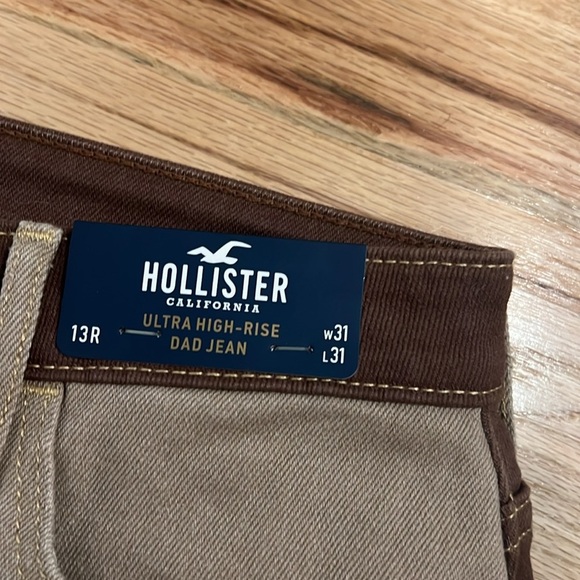 Hollister Women's Ultra High Rise Dad Jeans w/ Brown Patchwork - Picture 3 of 5